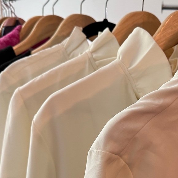 Tuckernuck Pomander Place Cream Faye Blouse Various Sizes - Picture 9 of 12